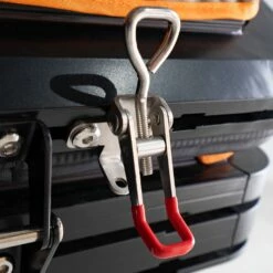 Ridgeback HighRize 1250 Hard Shell Rooftop Tent -Snowys Sales 1268568 ridgeback highrize 1250 roof top tent