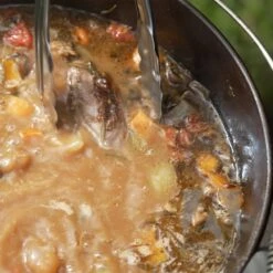 Cast Iron Camp Oven 9 Quart -Snowys Sales 1268741 cast iron camp oven 9 quart