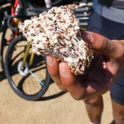 Skratch Labs Crispy Rice Cake Mallow -Snowys Sales 1275985 sport crispy rice cake 45g mallow