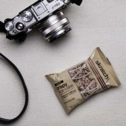 Skratch Labs Crispy Rice Cake Strawberry & Mallow -Snowys Sales 1276007 sport crispy rice cake 45g strawberries mallow